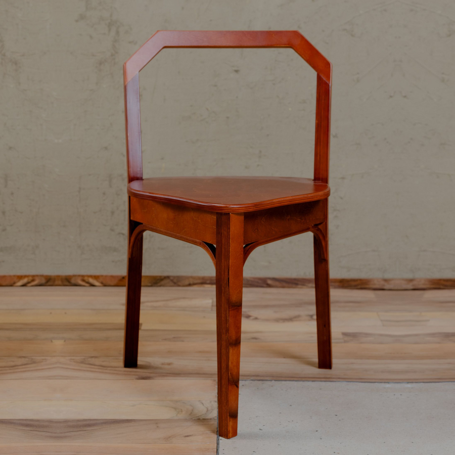 Chowa Chair
