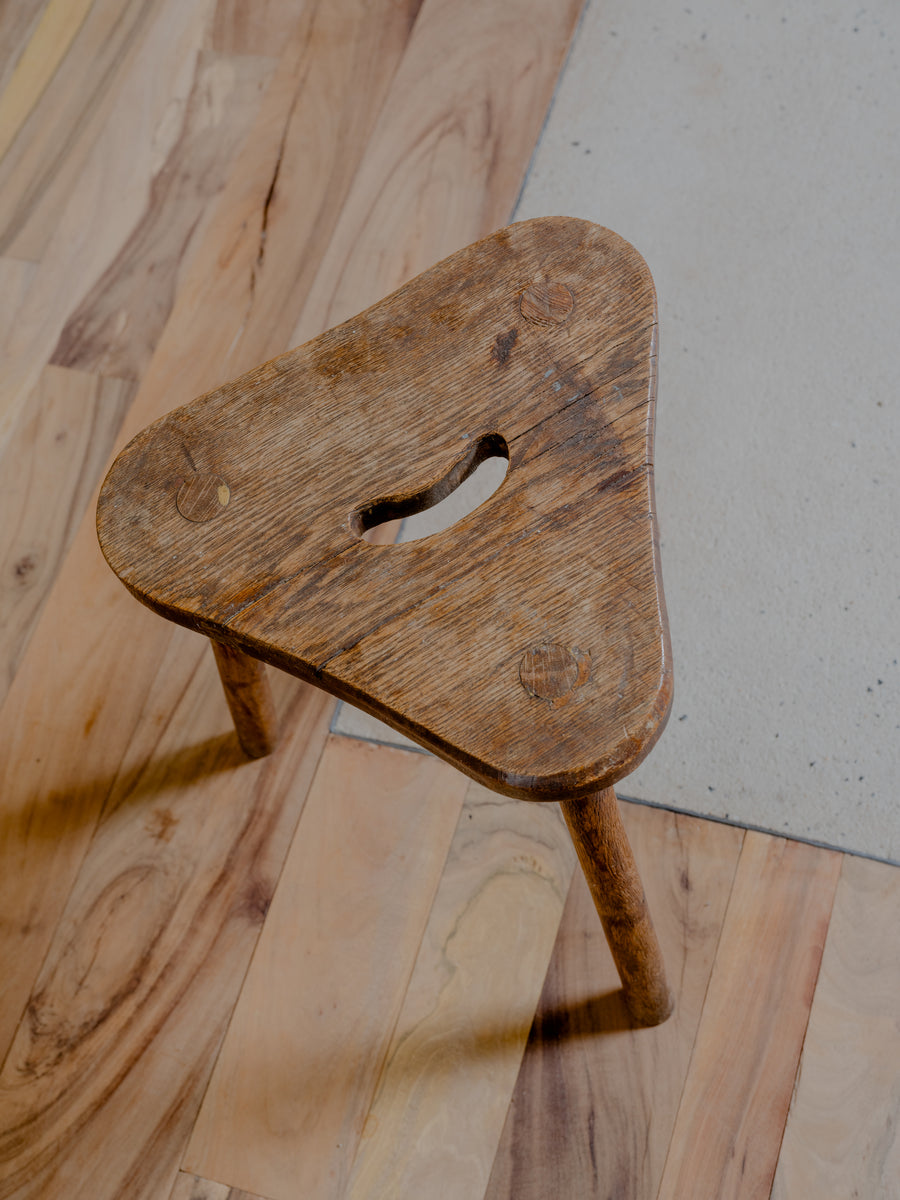 Noemi Stool