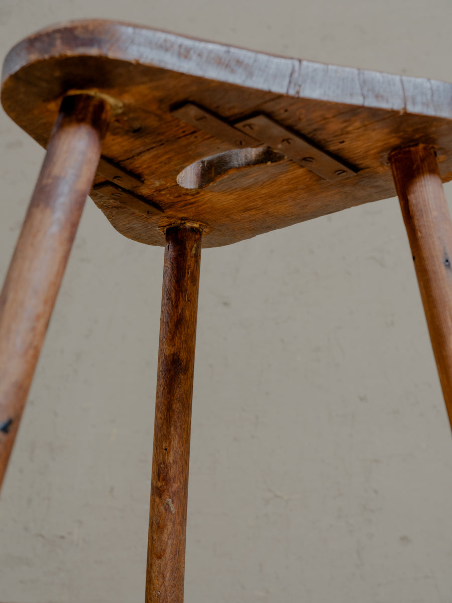 Noemi Stool